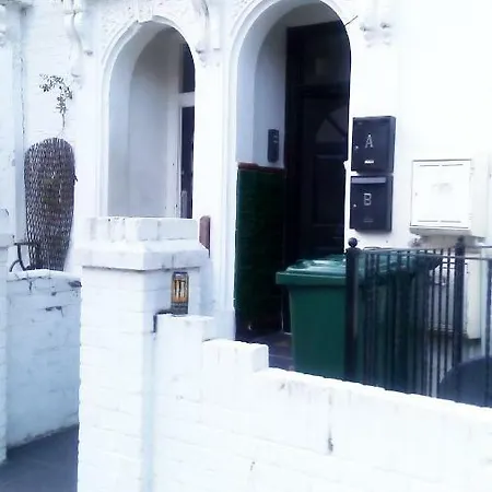 London Zone 2 Three Bedroom Apartment Exterior foto