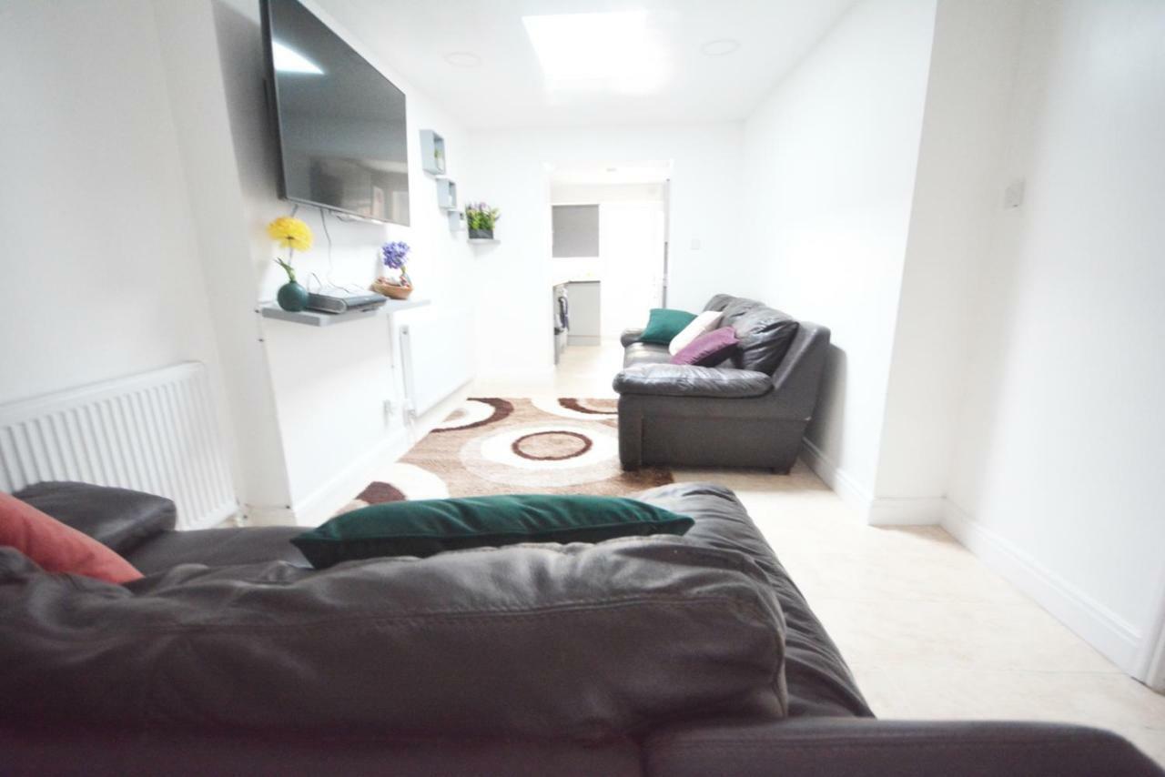 Appartement Zone 2 Three Bedroom Londen